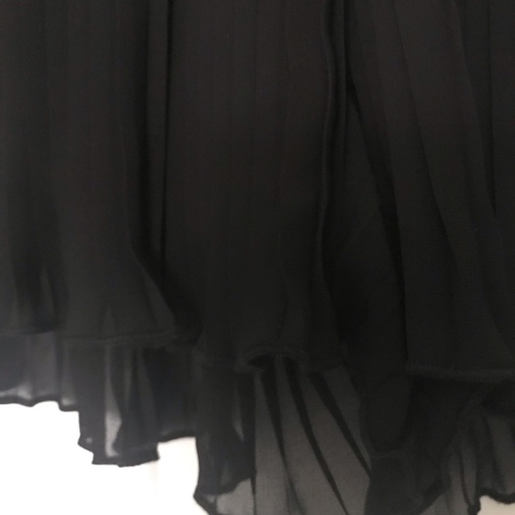 Black Pleated Dress Shorts M - Picture 3 of 6